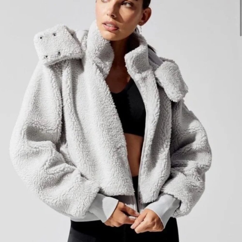 Alo Yoga Faux Fur Sherpa Zip Jacket in Dove Grey (XS)